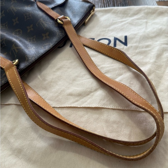 Louis Vuitton Totally PM - Picture 10 of 17